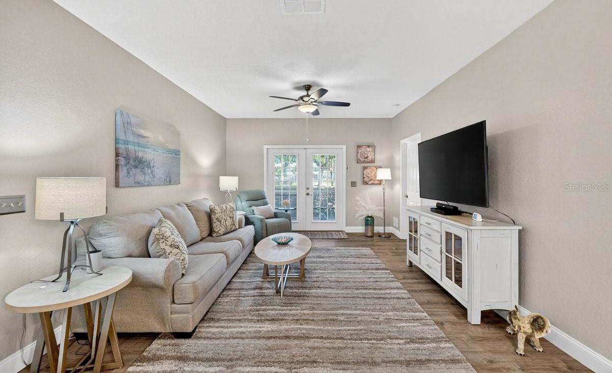 Image 6 of 46 For 830 Airport Road 701