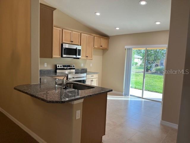 Image 5 of 14 For 52 Wellwood Lane