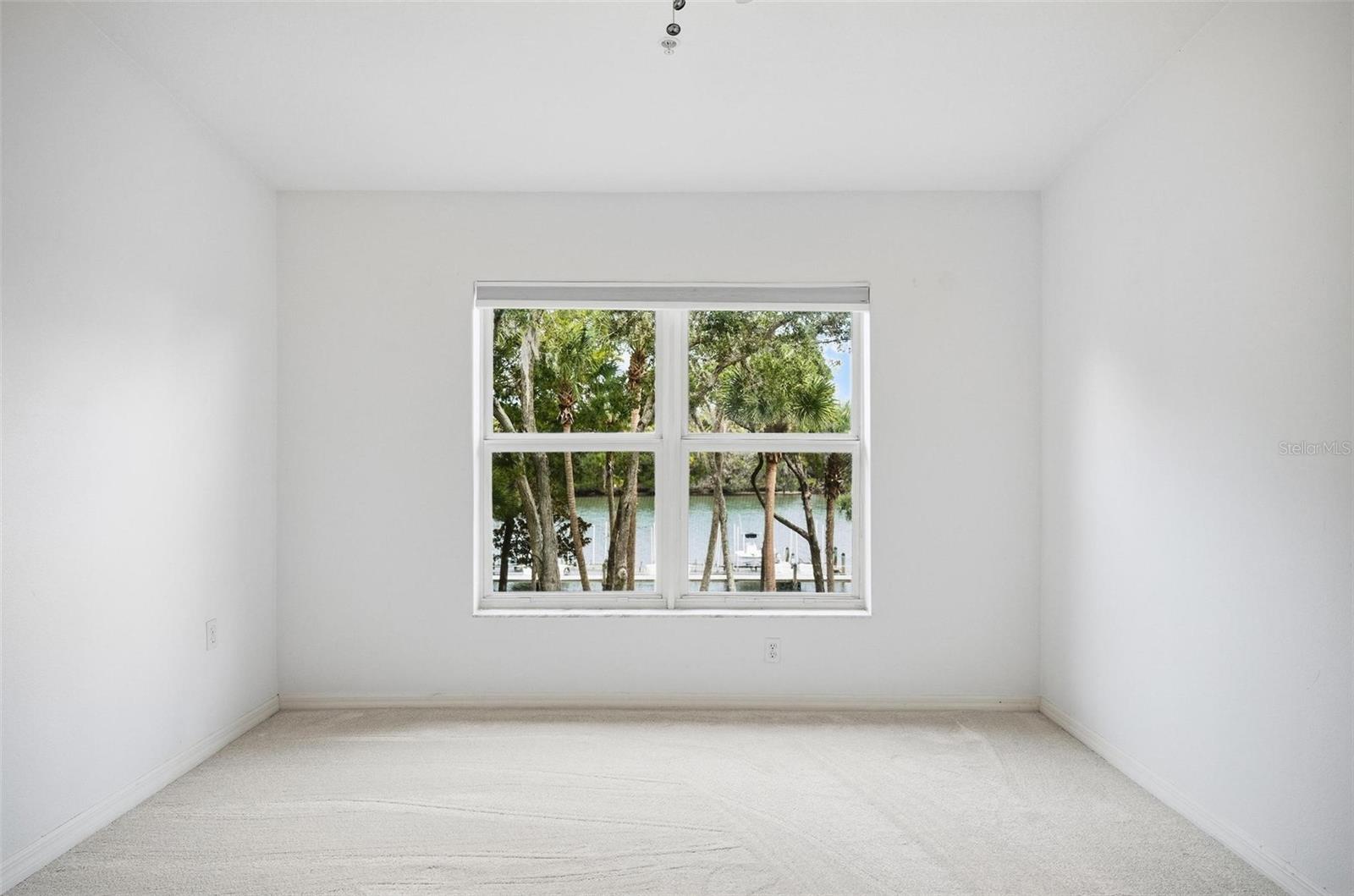 Image 17 of 52 For 100 Canopy Walk Lane 133