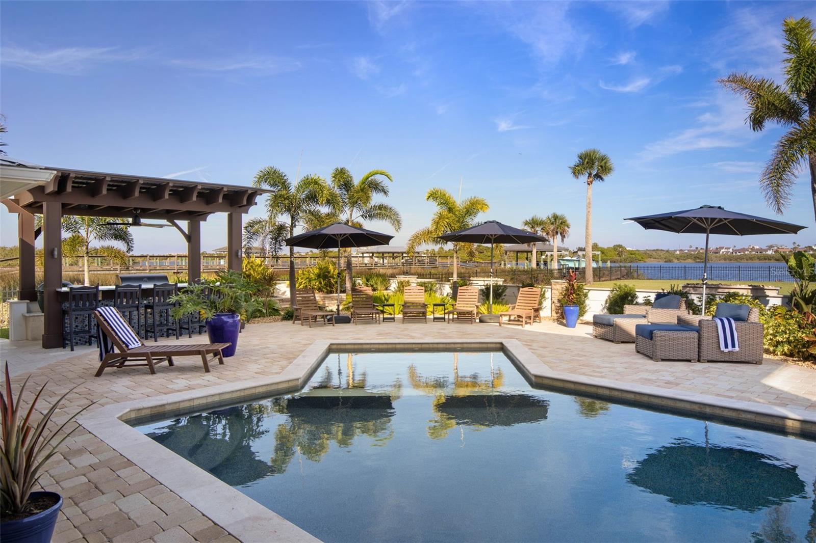 Image 13 of 99 For 1640 Lambert Avenue