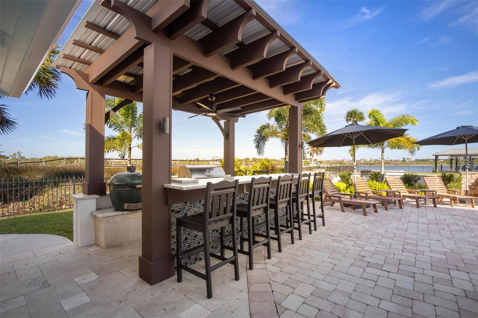 Image 14 of 99 For 1640 Lambert Avenue