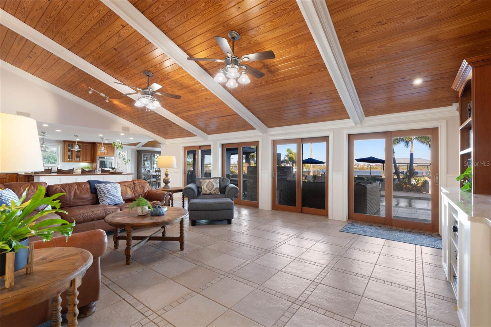 Image 25 of 99 For 1640 Lambert Avenue