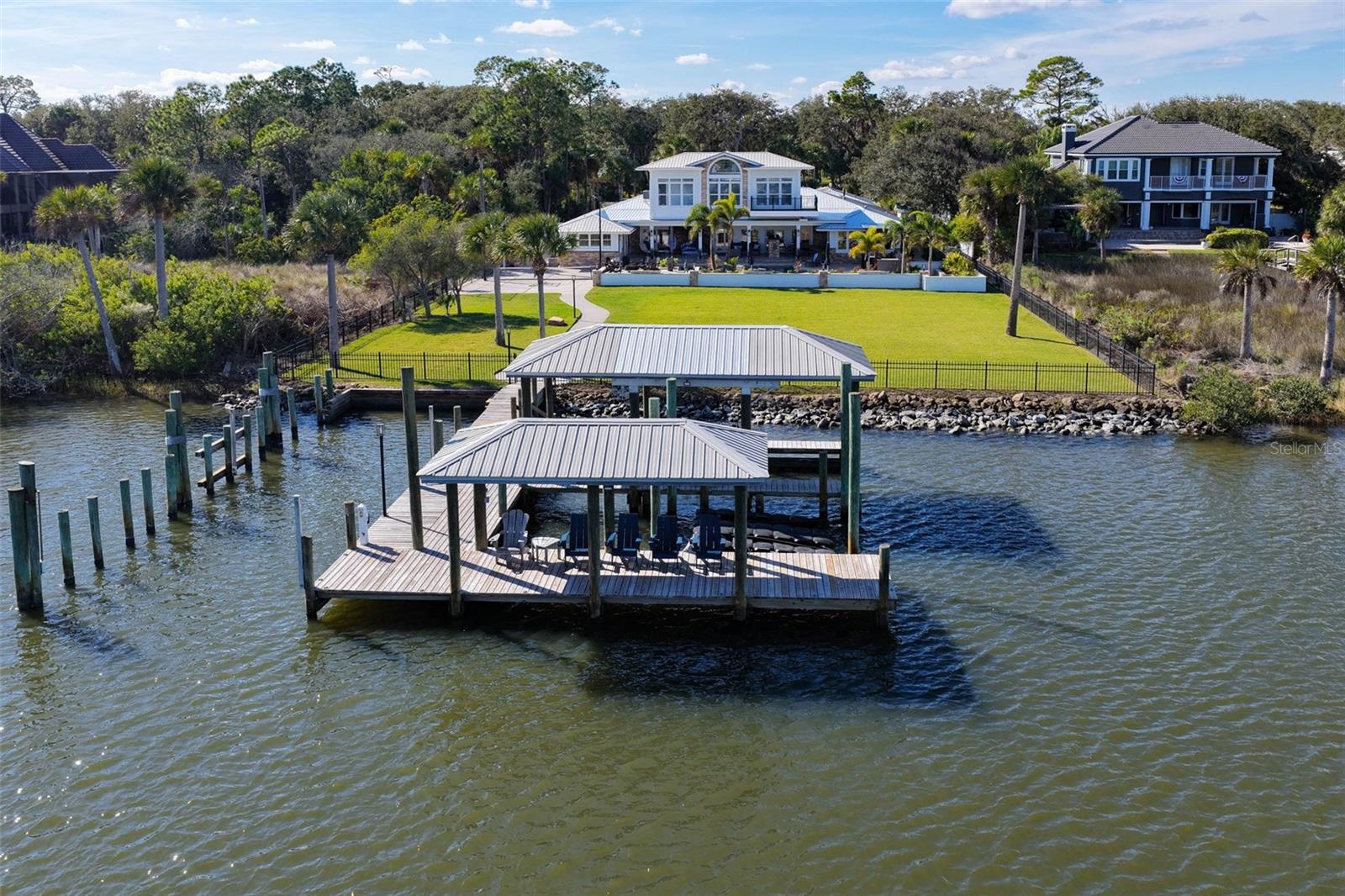 Image 3 of 99 For 1640 Lambert Avenue