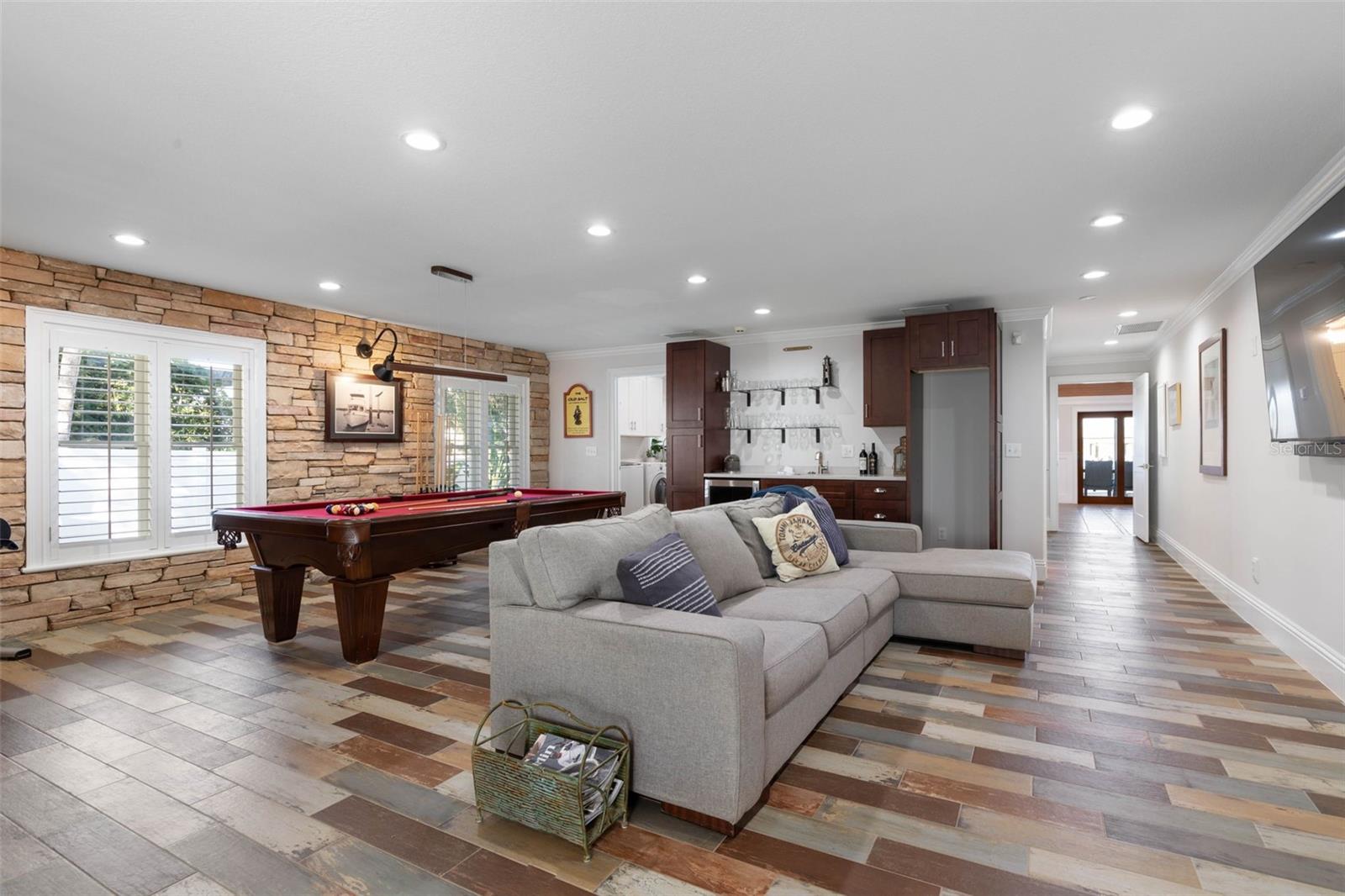 Image 45 of 99 For 1640 Lambert Avenue