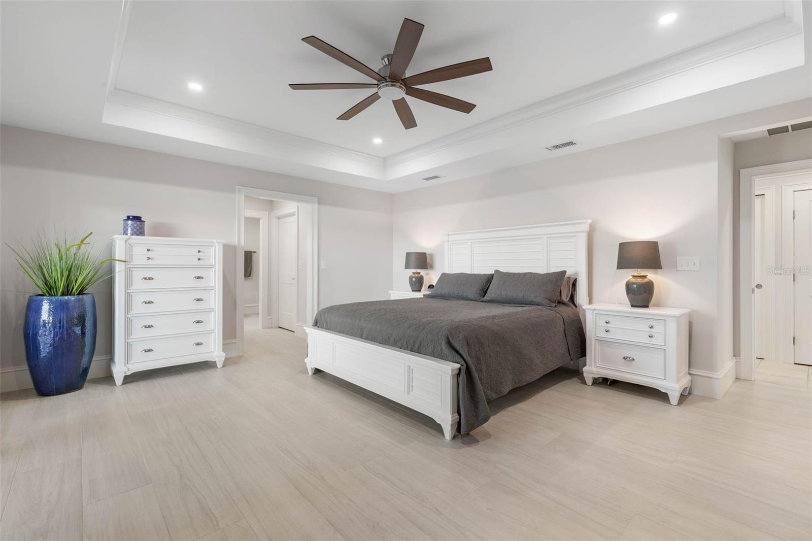 Image 56 of 99 For 1640 Lambert Avenue