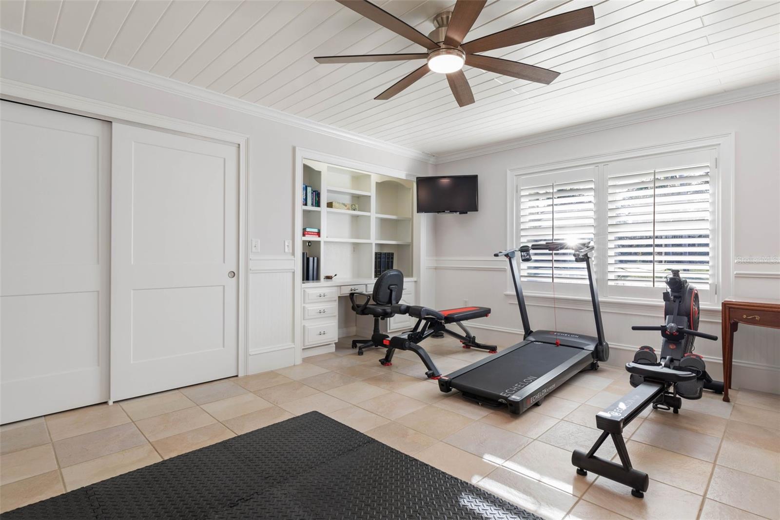 Image 63 of 99 For 1640 Lambert Avenue