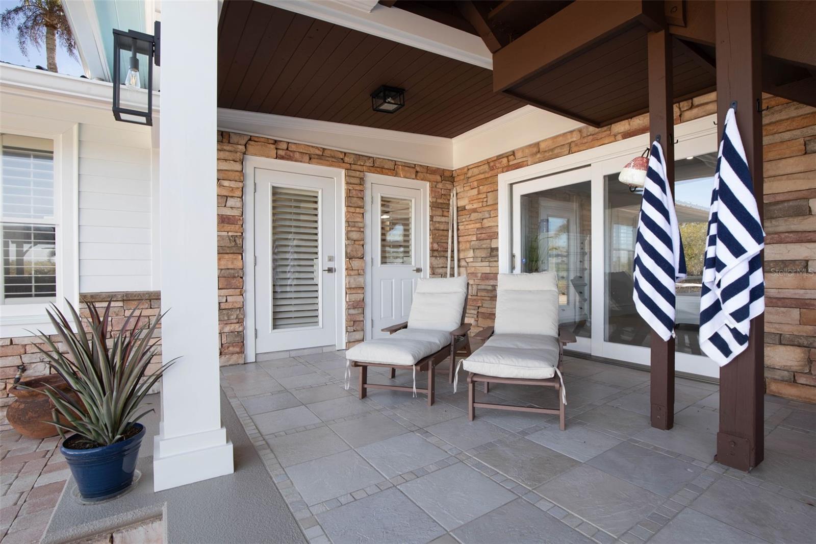 Image 70 of 99 For 1640 Lambert Avenue