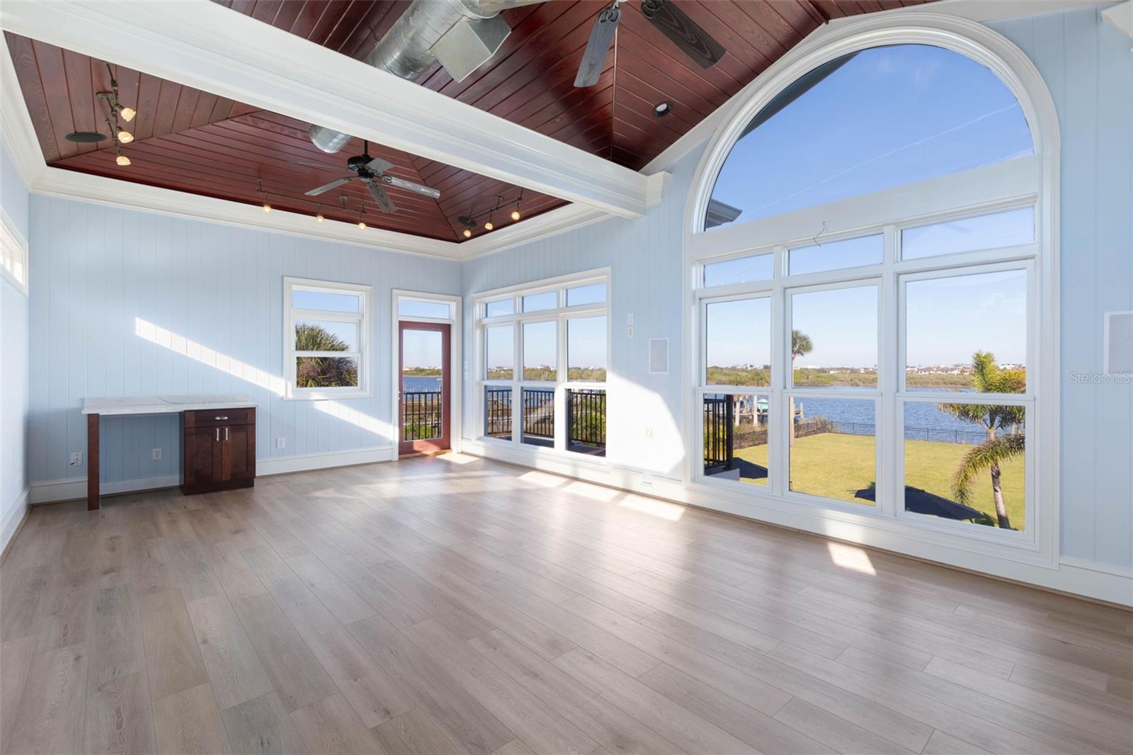 Image 78 of 99 For 1640 Lambert Avenue