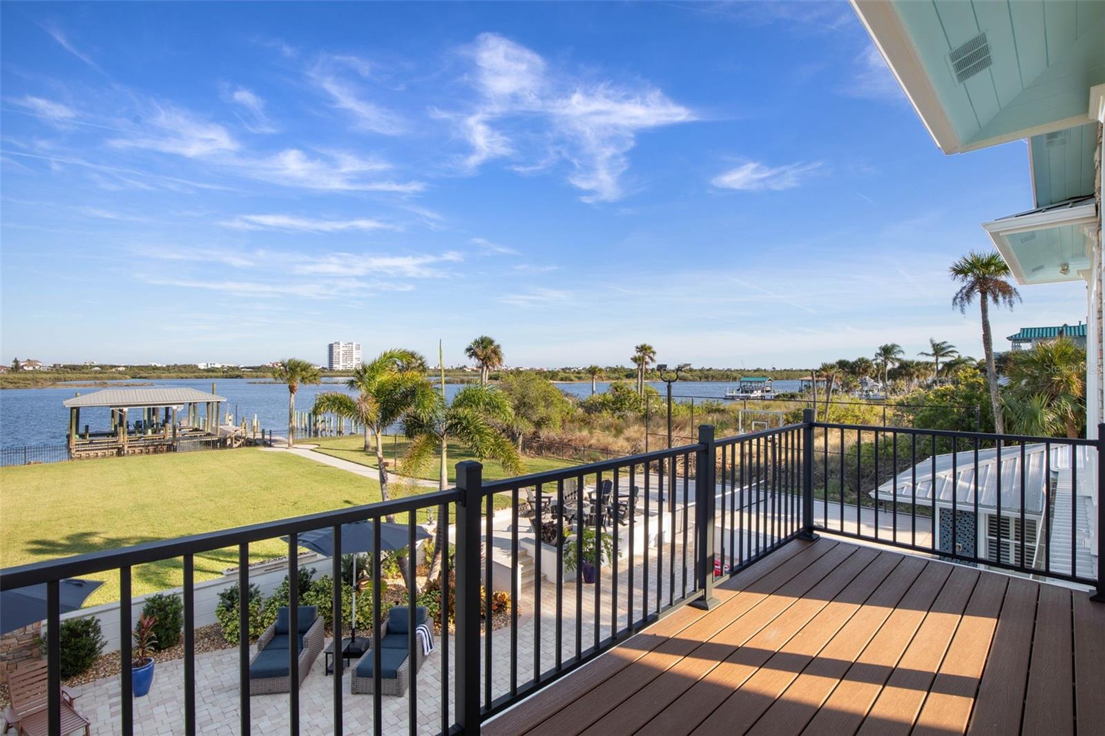 Image 81 of 99 For 1640 Lambert Avenue