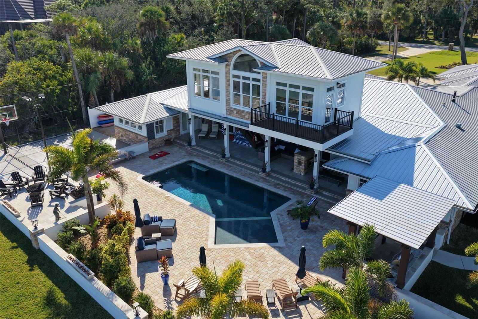 Image 96 of 99 For 1640 Lambert Avenue