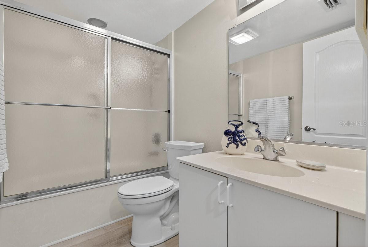 Image 26 of 53 For 3 Oceans West Boulevard 2c3