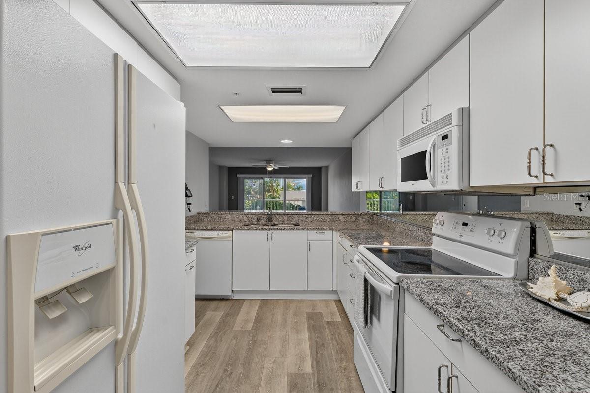 Image 5 of 53 For 3 Oceans West Boulevard 2c3