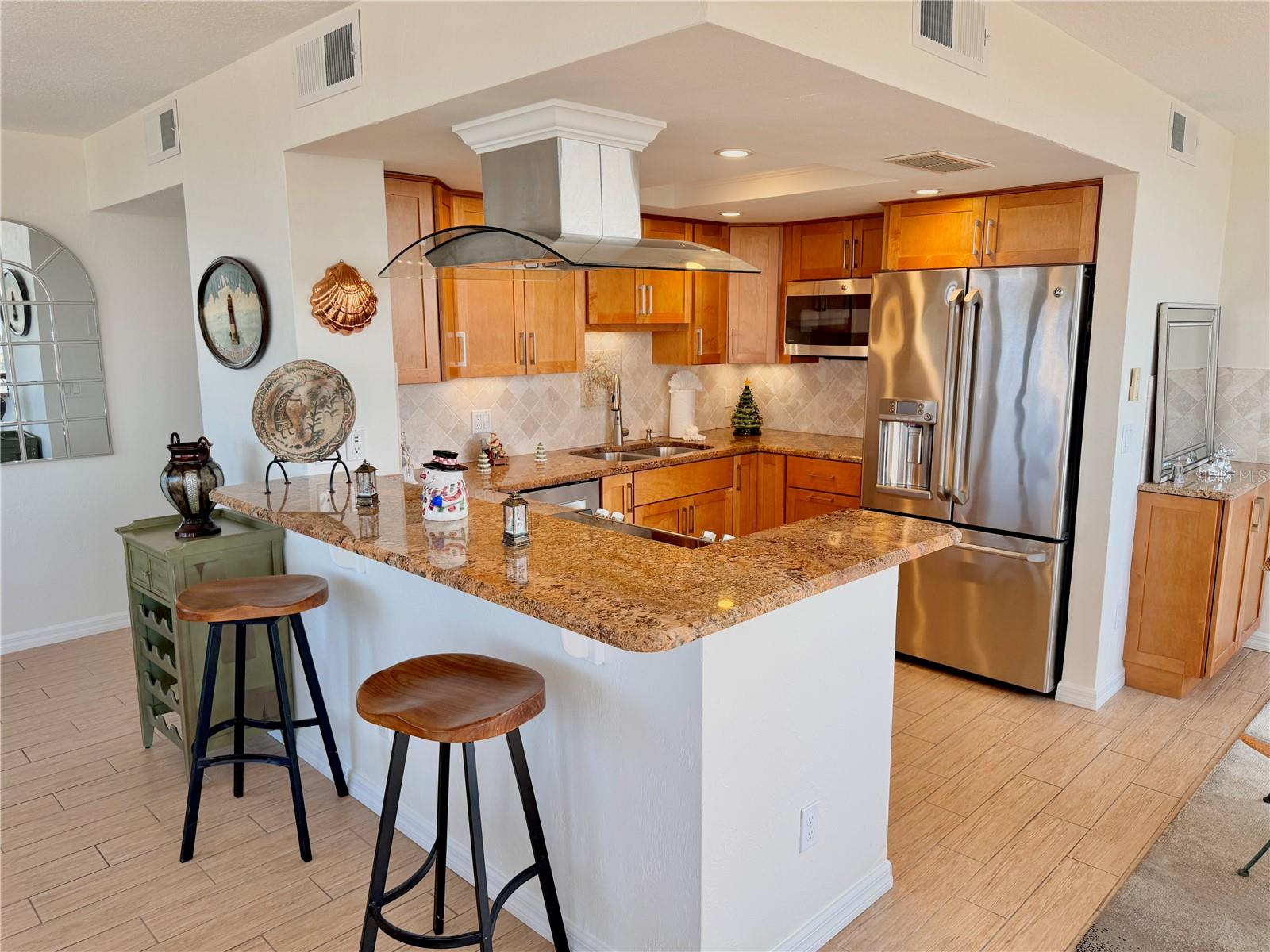 Image 14 of 46 For 3580 Ocean Shore Boulevard 502