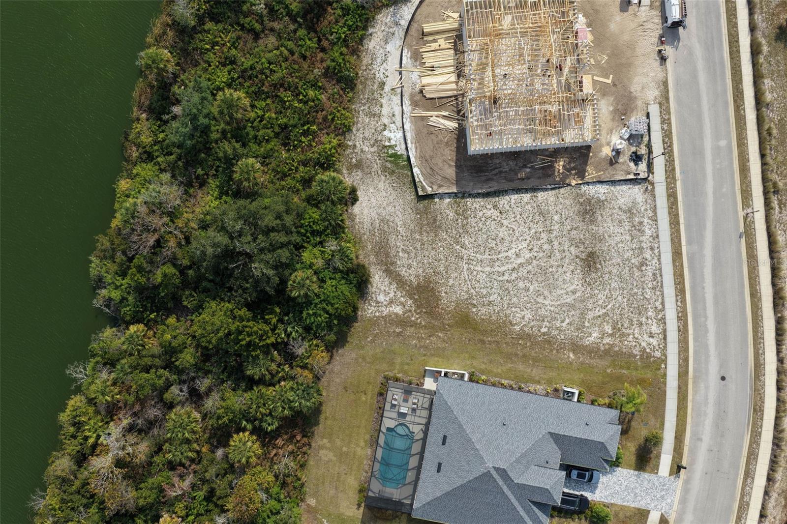 Image 10 of 31 For 128 Lakewalk Drive