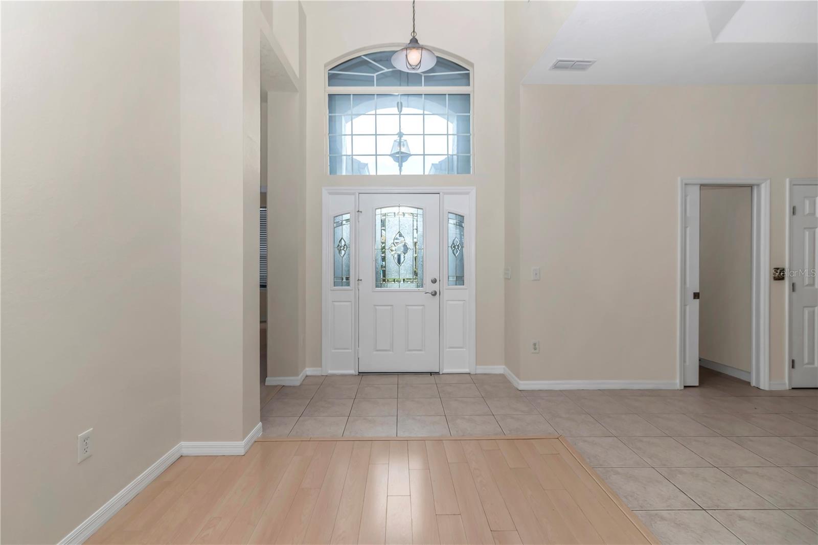 Image 19 of 41 For 11741 72nd Circle