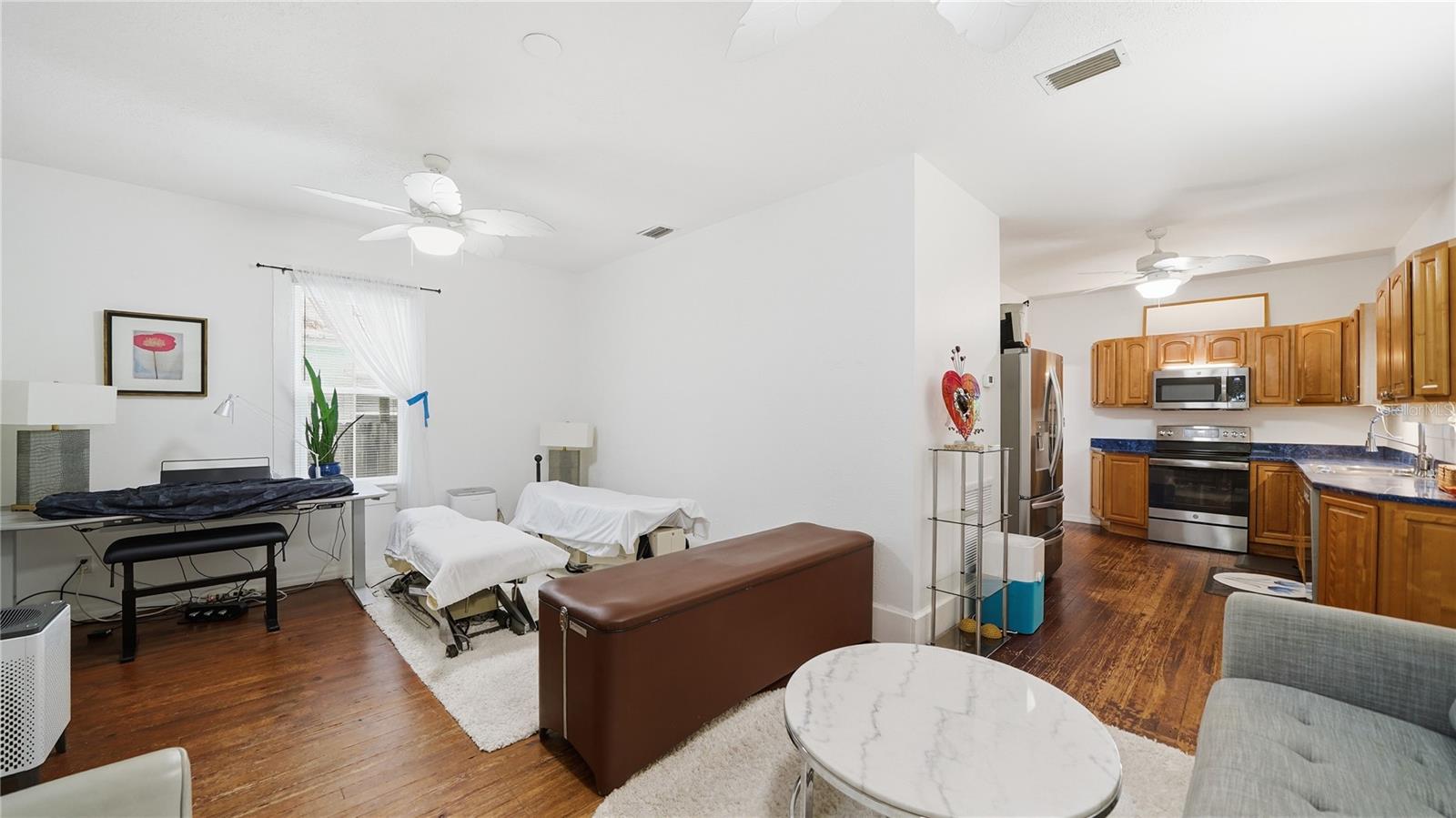 Image 12 of 48 For 15 Davis Street