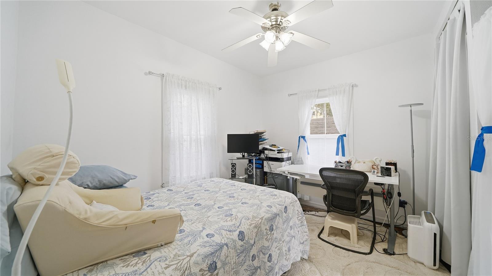 Image 16 of 48 For 15 Davis Street