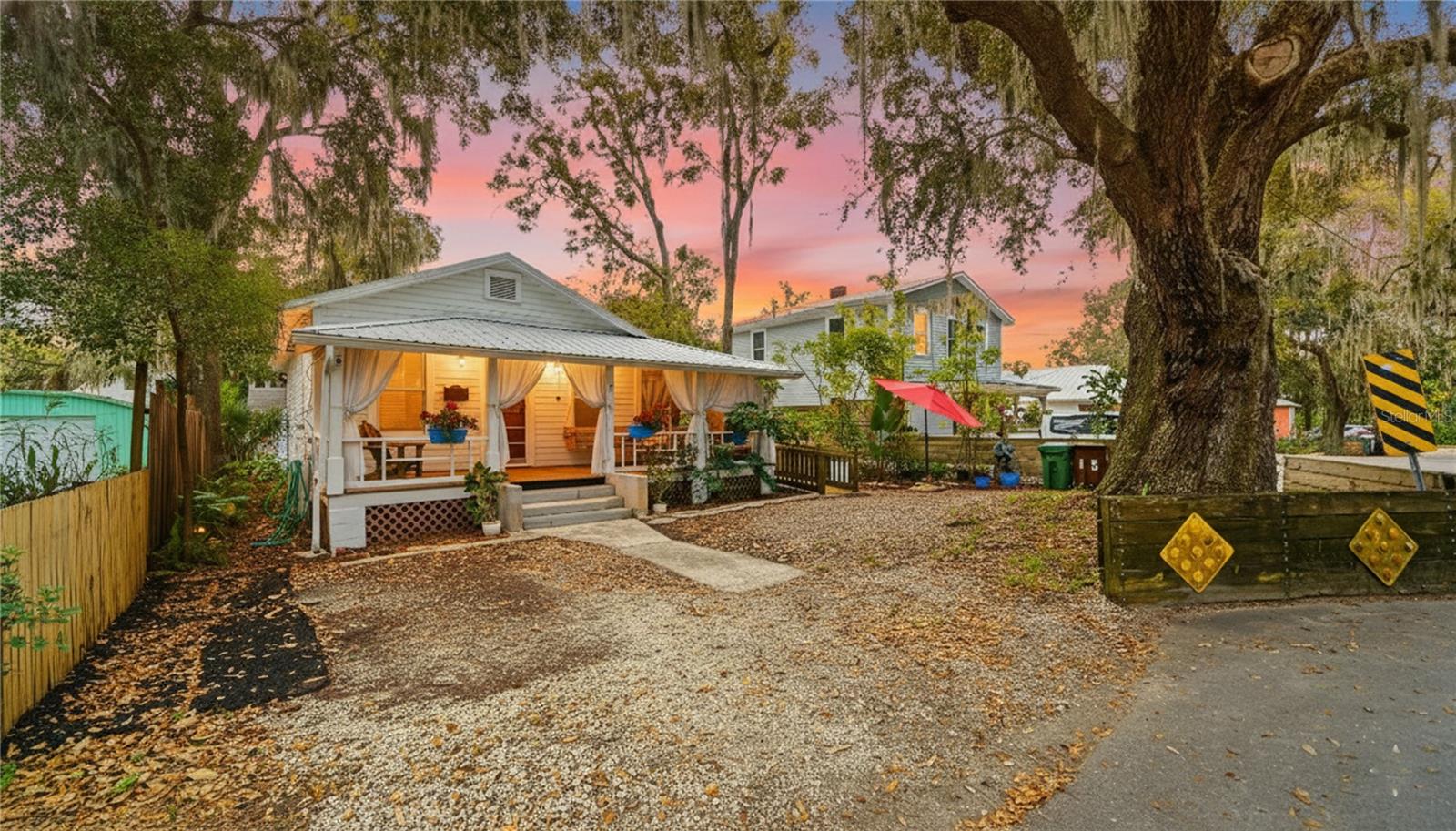 Image 2 of 48 For 15 Davis Street