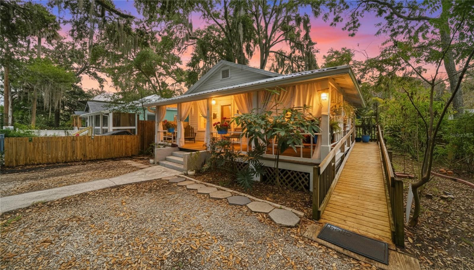 Image 3 of 48 For 15 Davis Street