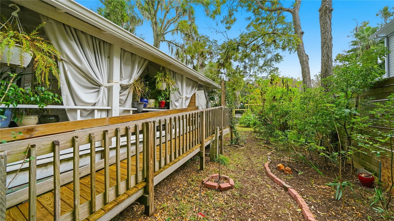 Image 30 of 48 For 15 Davis Street