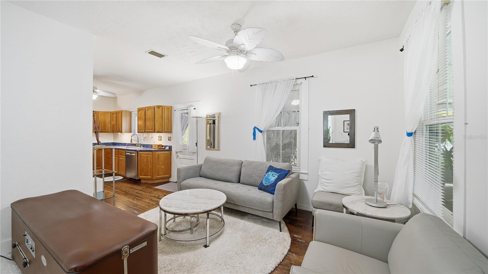 Image 8 of 48 For 15 Davis Street