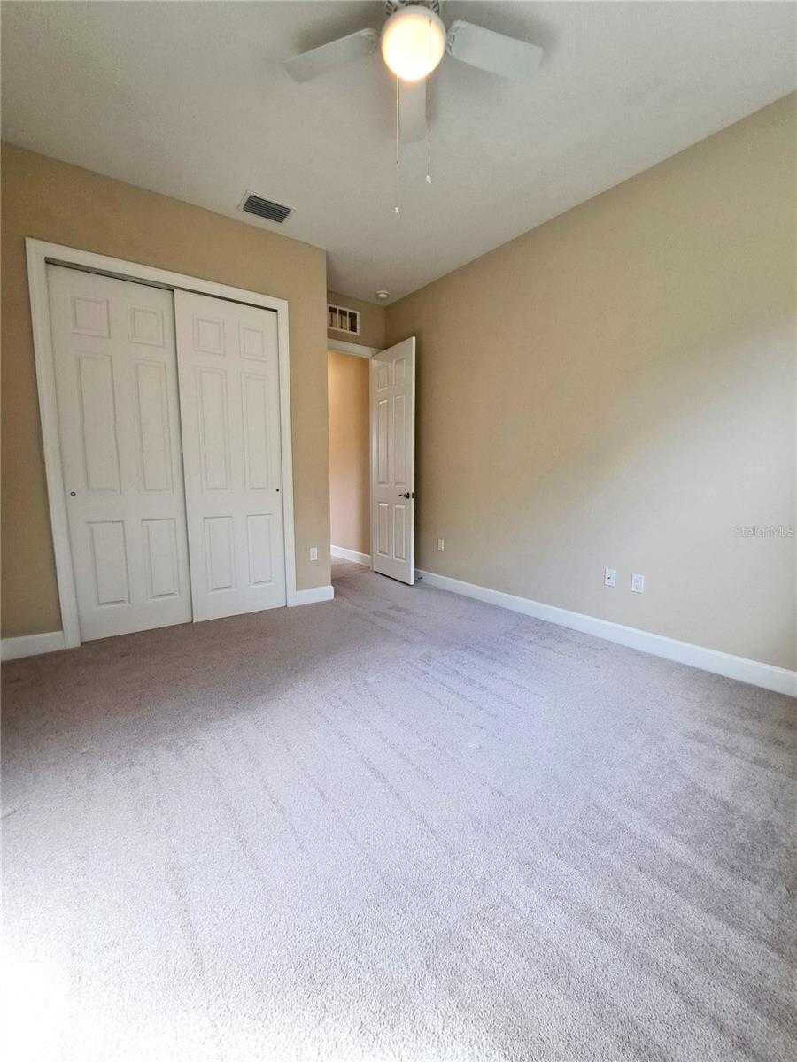 Image 17 of 32 For 6 Parkview Circle