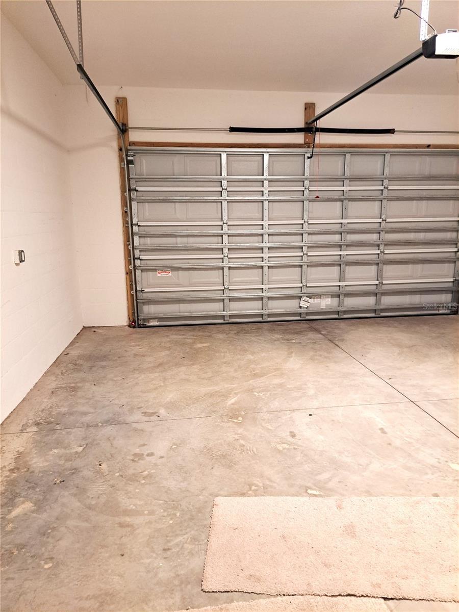 Image 30 of 32 For 6 Parkview Circle