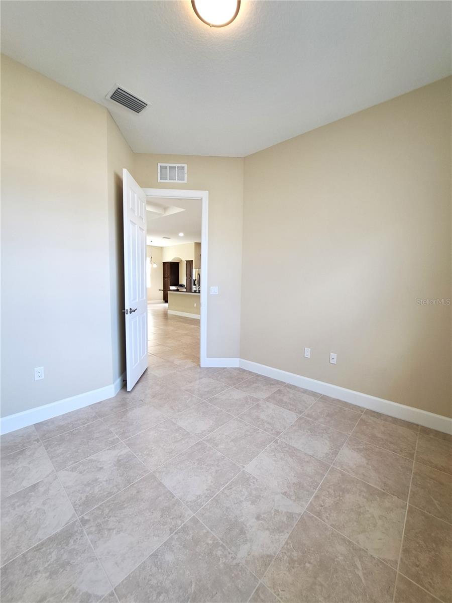 Image 9 of 32 For 6 Parkview Circle