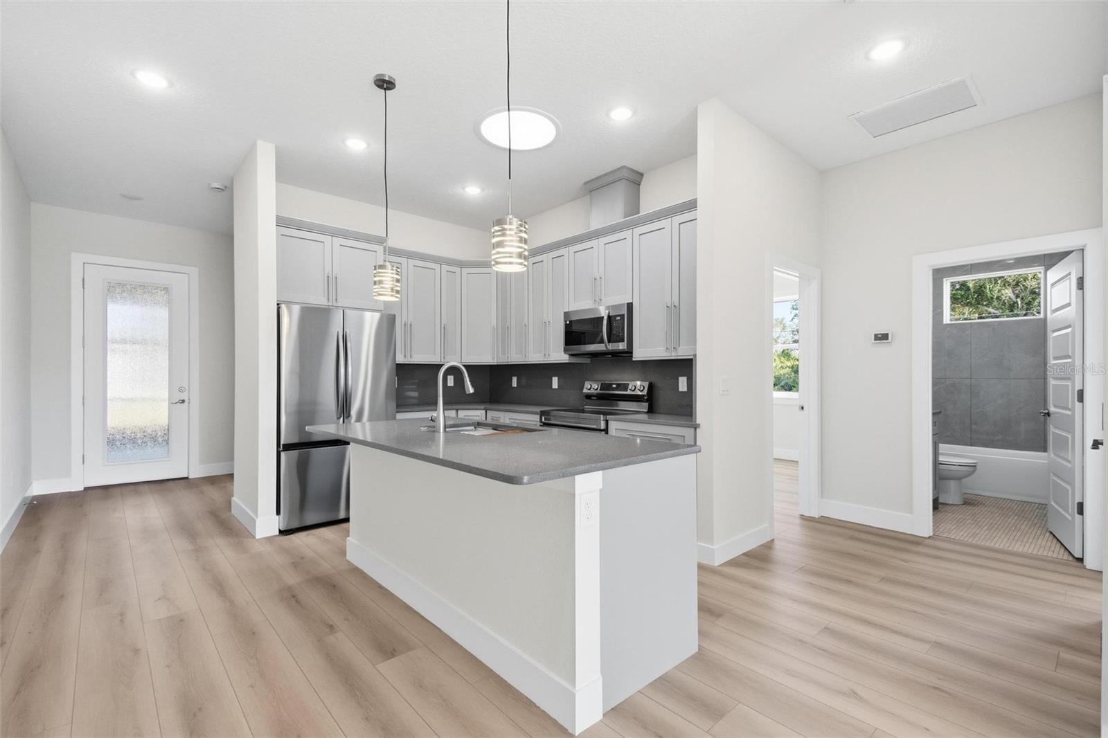 Image 11 of 37 For 59 Louisiana Drive B