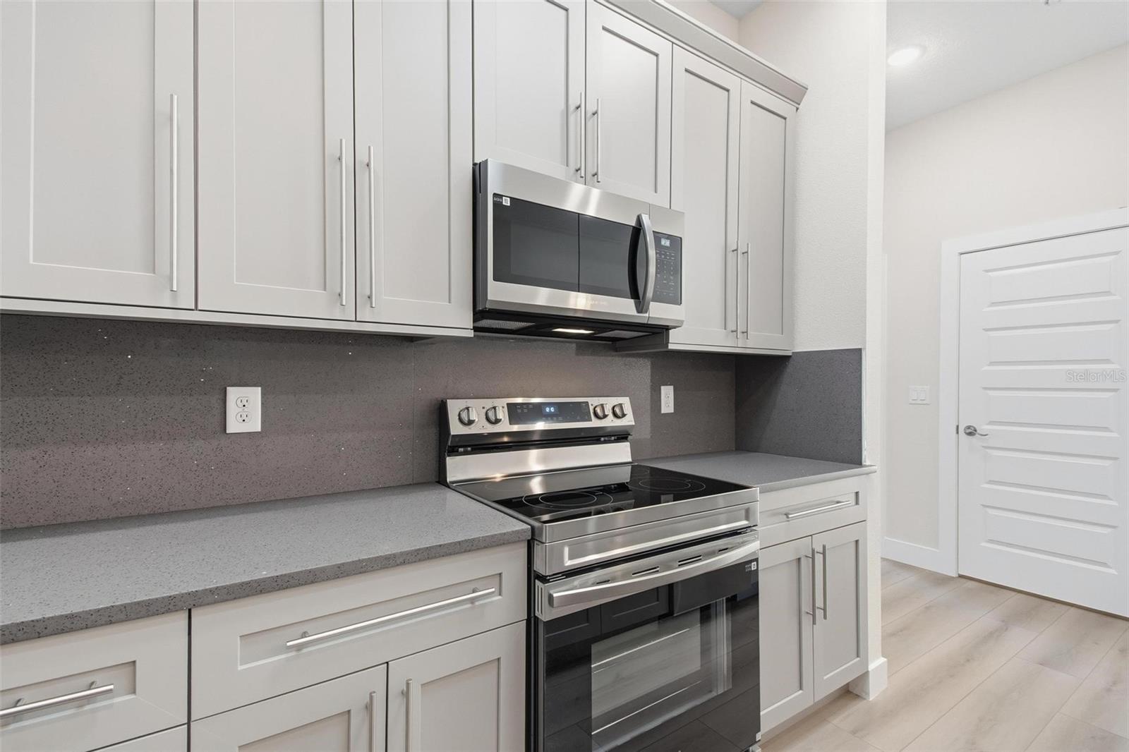 Image 16 of 37 For 59 Louisiana Drive B