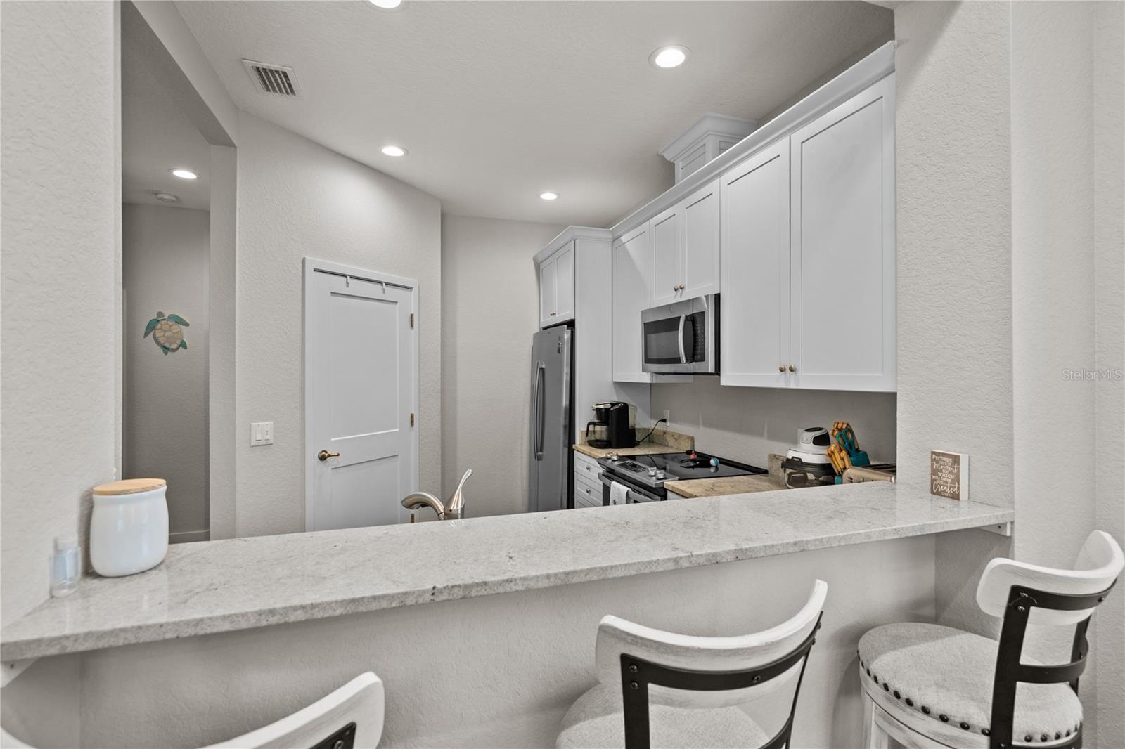 Image 14 of 45 For 146 Via Madrid Drive