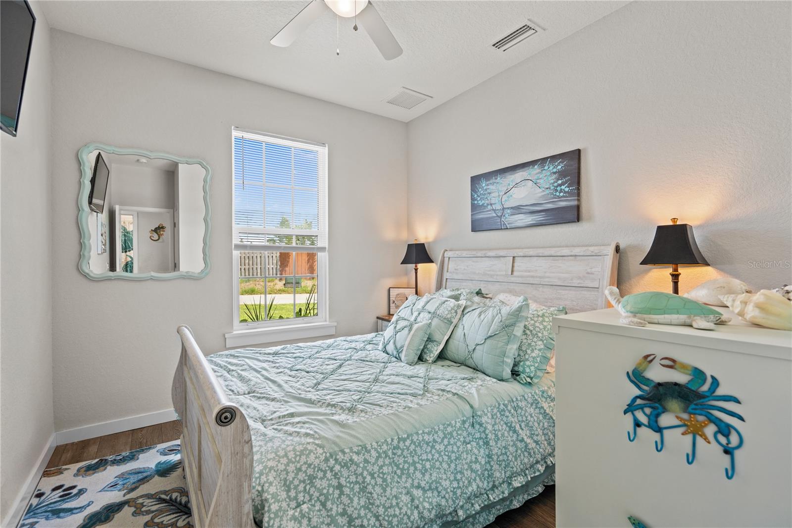 Image 15 of 45 For 146 Via Madrid Drive