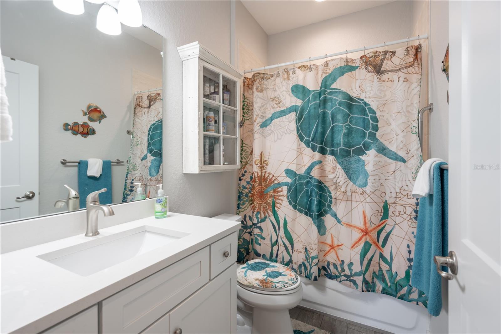 Image 17 of 45 For 146 Via Madrid Drive