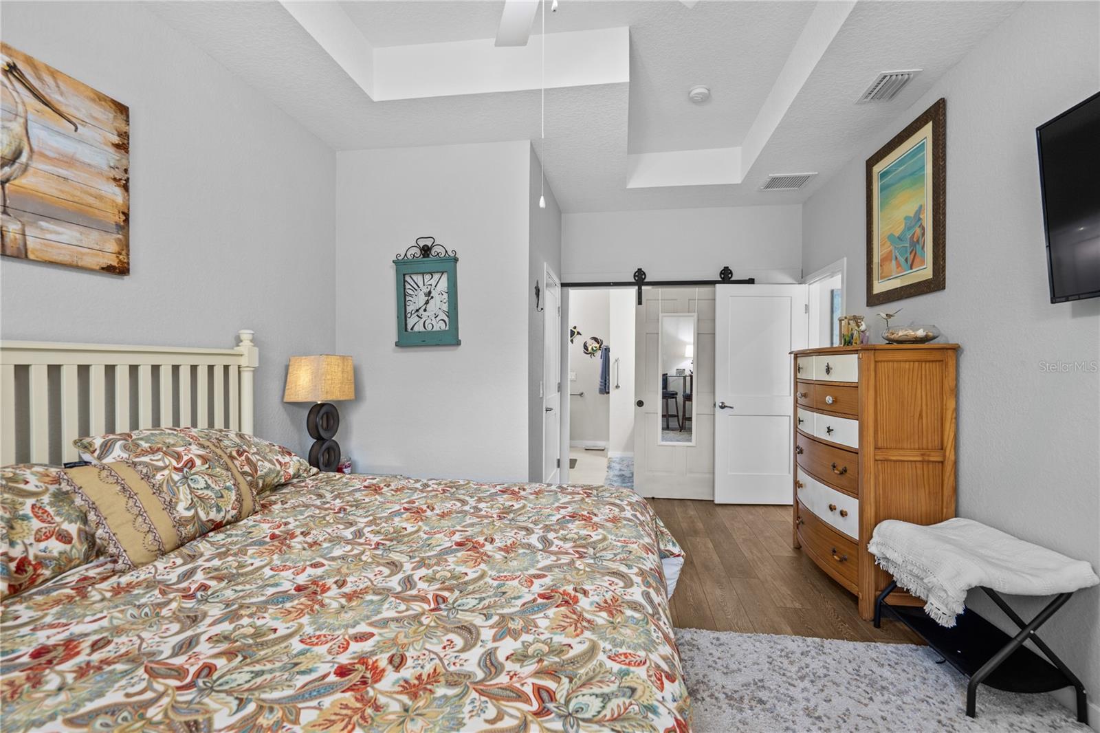 Image 21 of 45 For 146 Via Madrid Drive