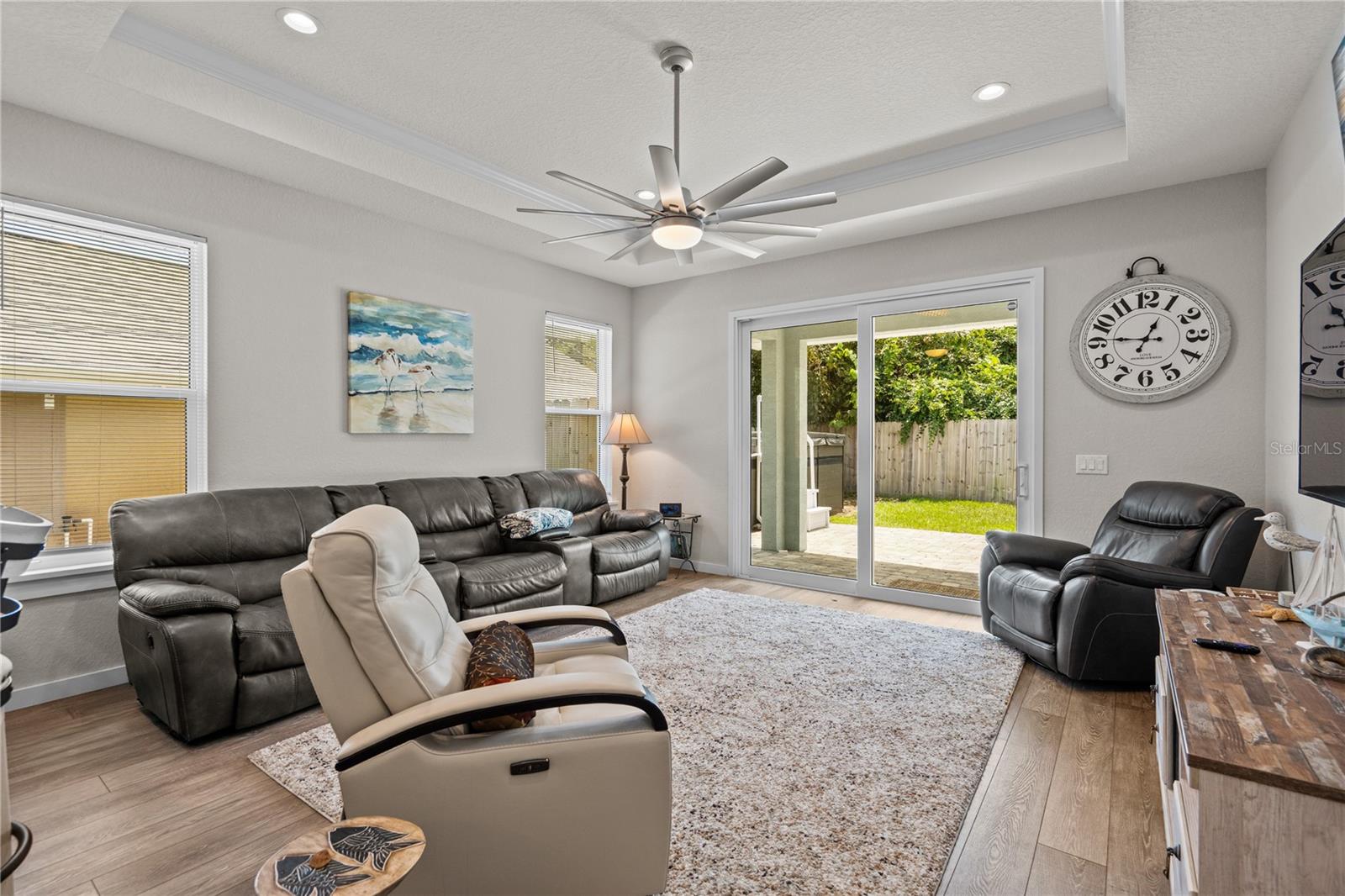 Image 6 of 45 For 146 Via Madrid Drive