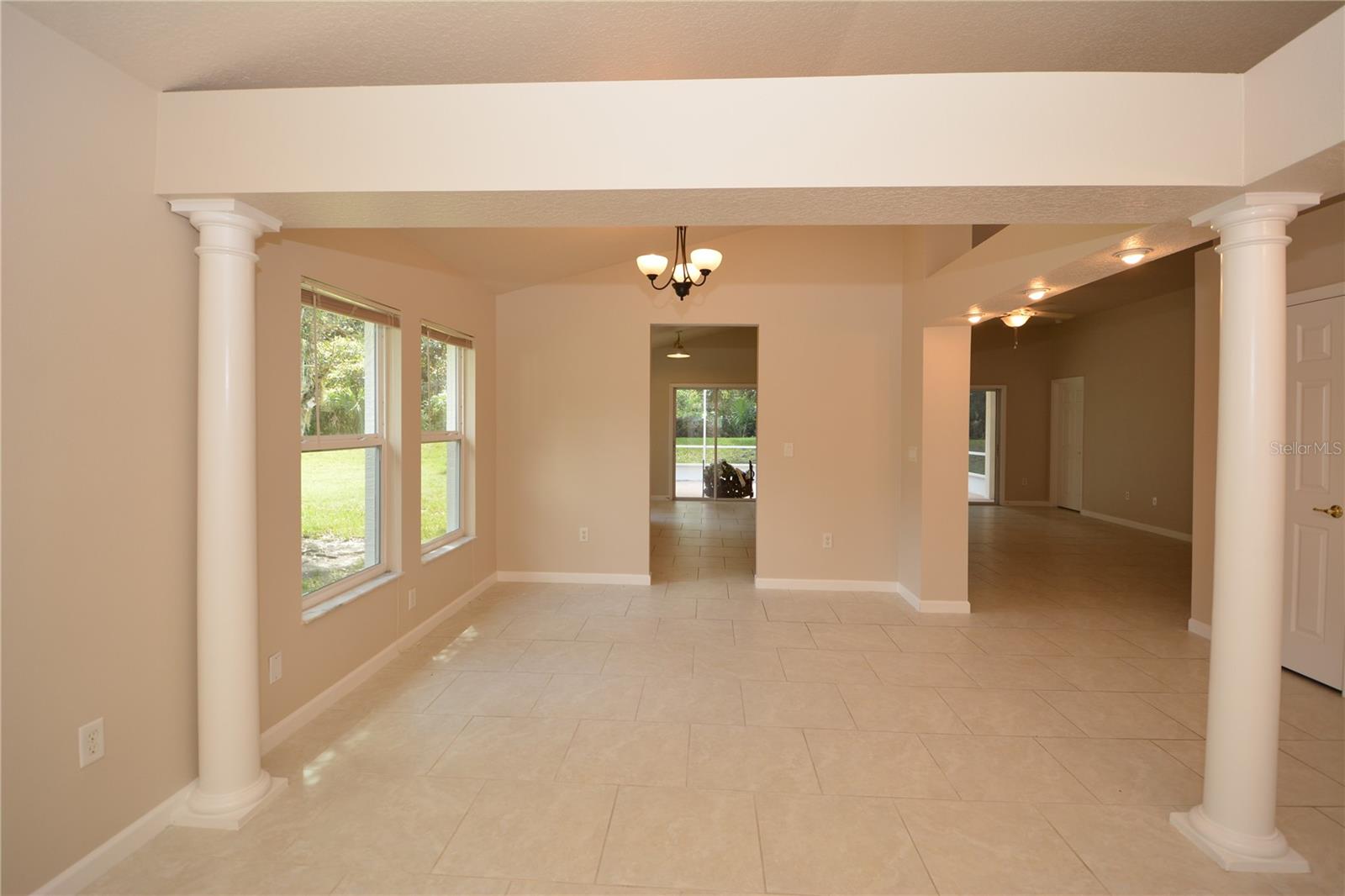 Image 11 of 51 For 56 Shinnecock Drive