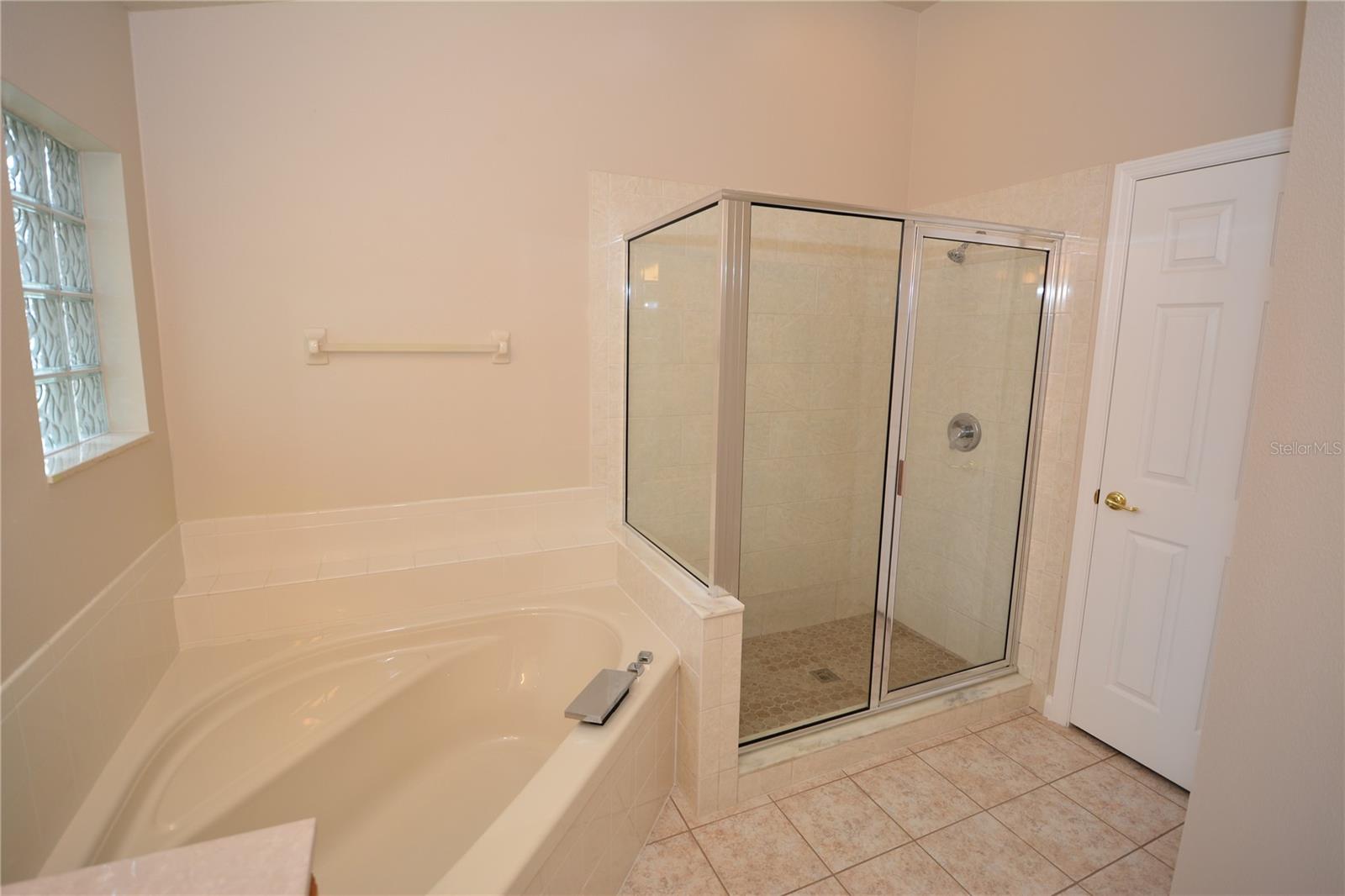 Image 31 of 51 For 56 Shinnecock Drive