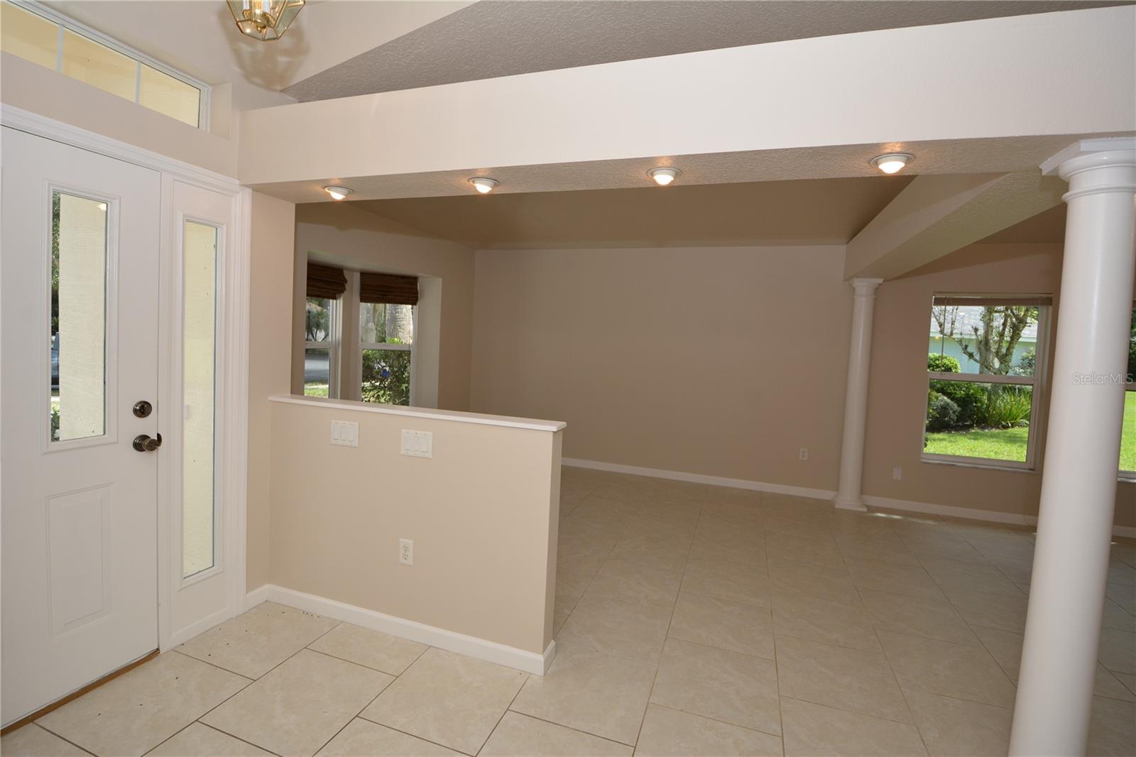 Image 7 of 51 For 56 Shinnecock Drive