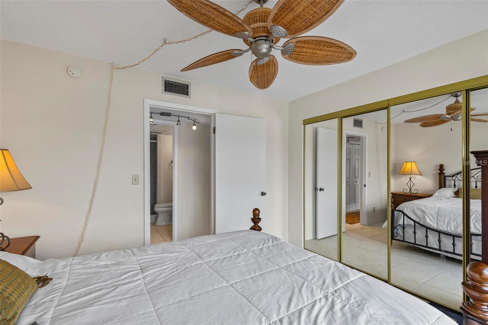 Image 29 of 50 For 3600 Ocean Shore Boulevard 222