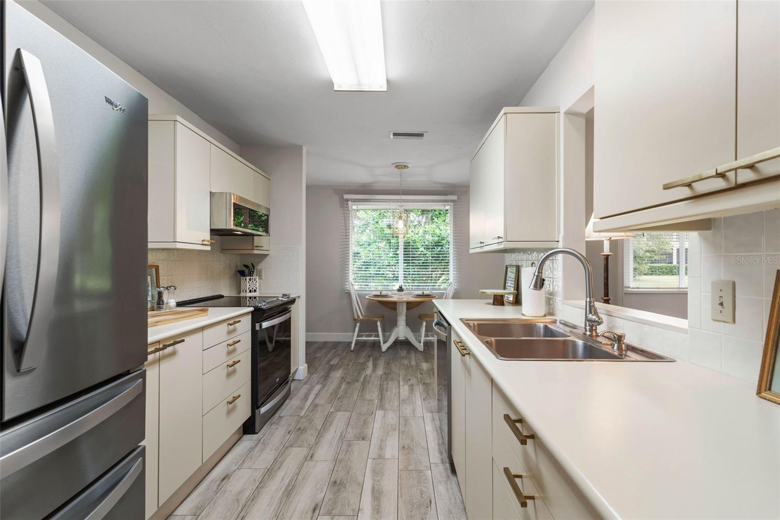 Image 20 of 97 For 4 Jasmine Run