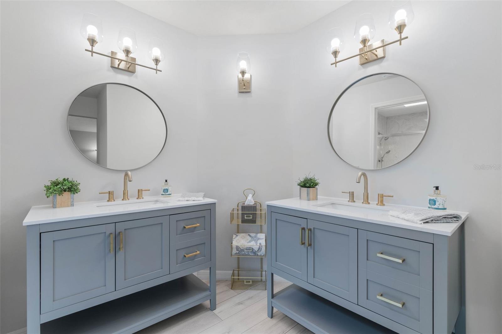 Image 26 of 97 For 4 Jasmine Run