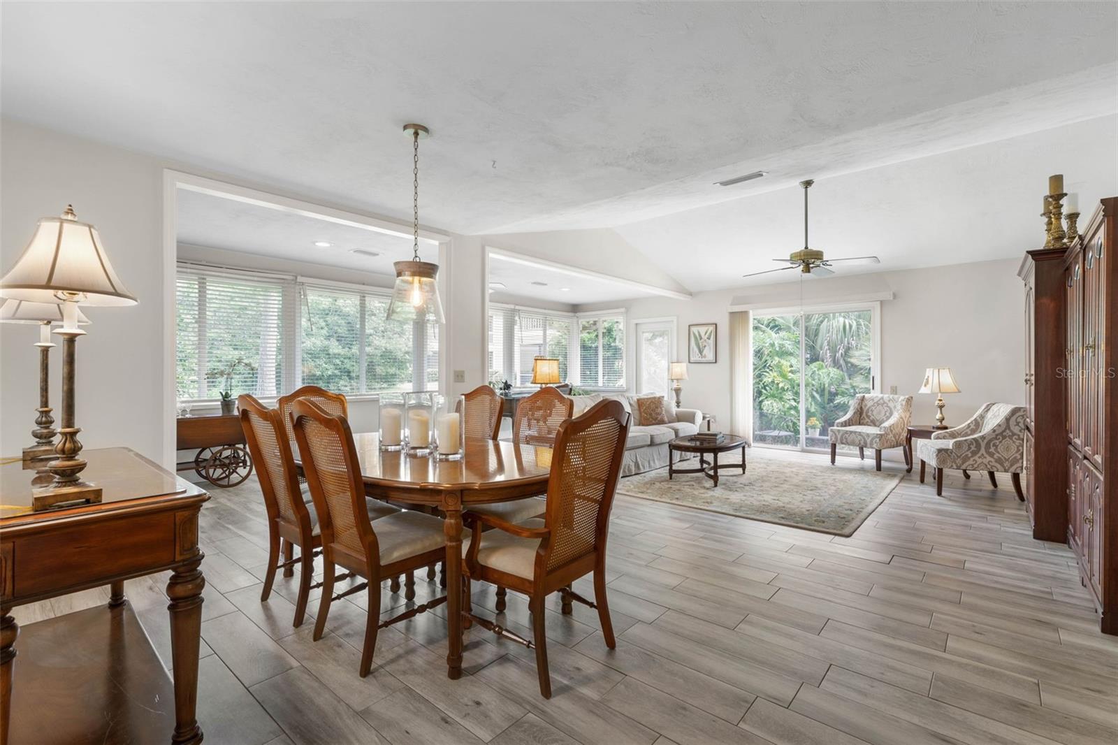 Image 4 of 97 For 4 Jasmine Run