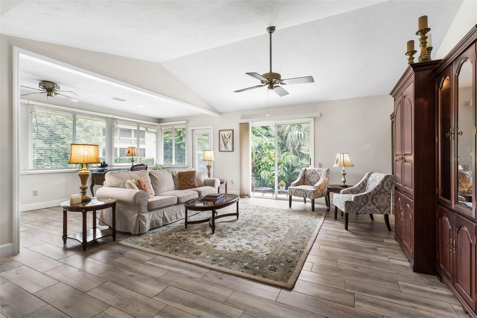 Image 5 of 97 For 4 Jasmine Run