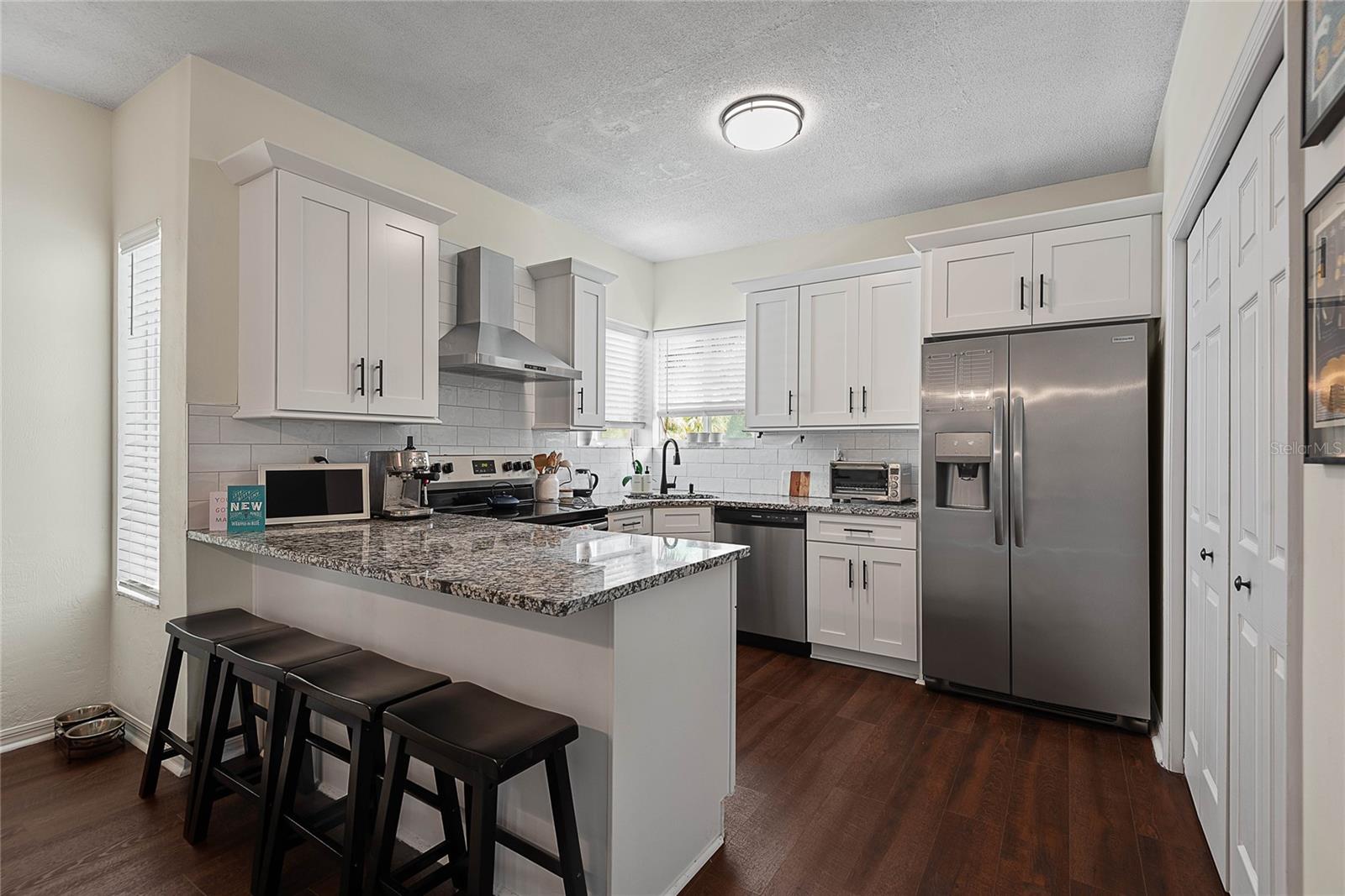 Image 3 of 38 For 39 Magnolia Drive S