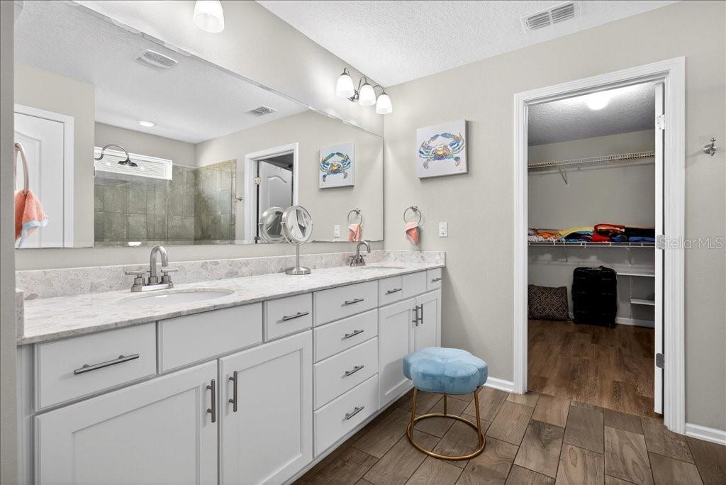 Image 33 of 55 For 140 Crepe Myrtle Court