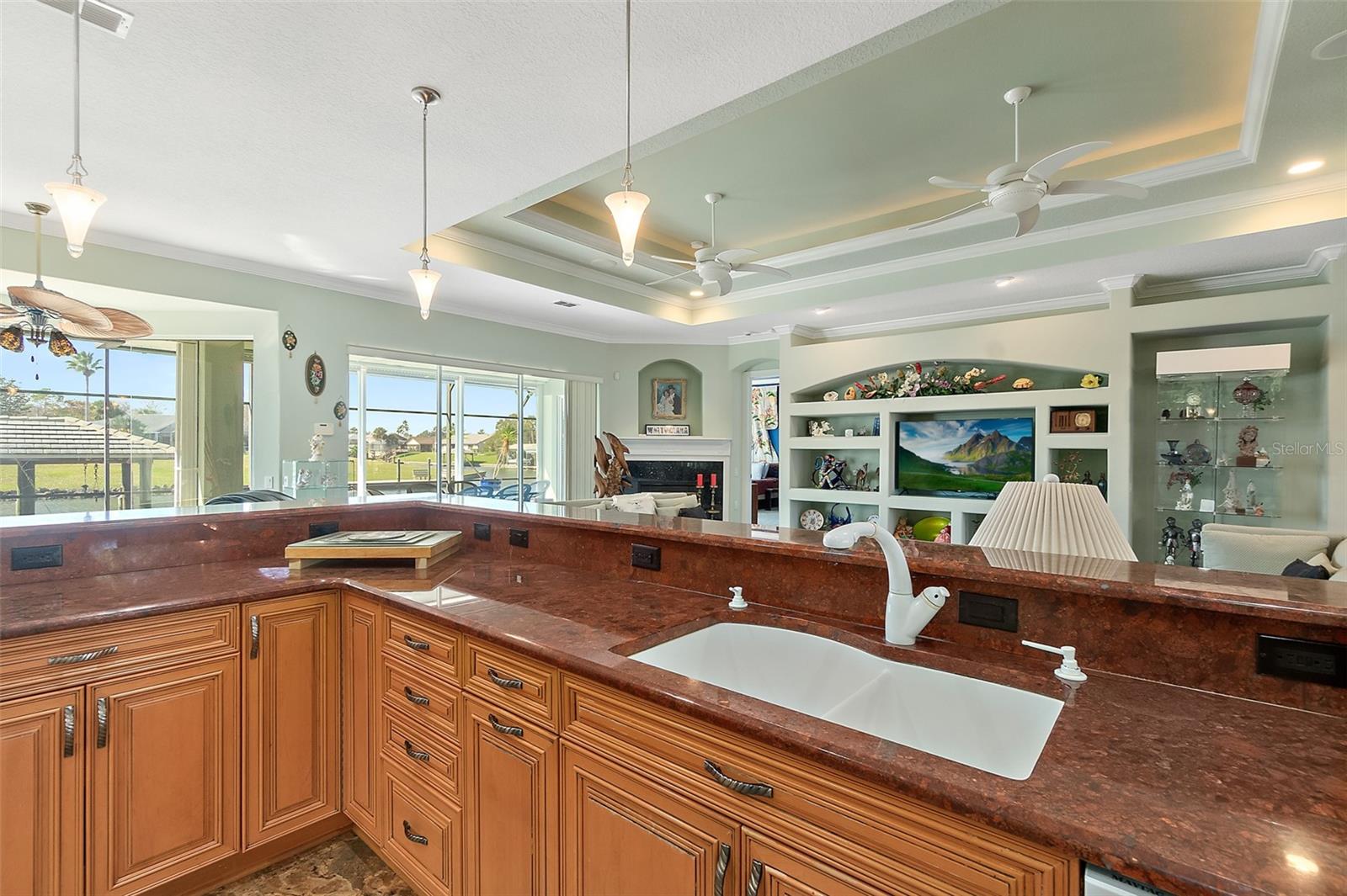 Image 20 of 83 For 75 Longview Way N