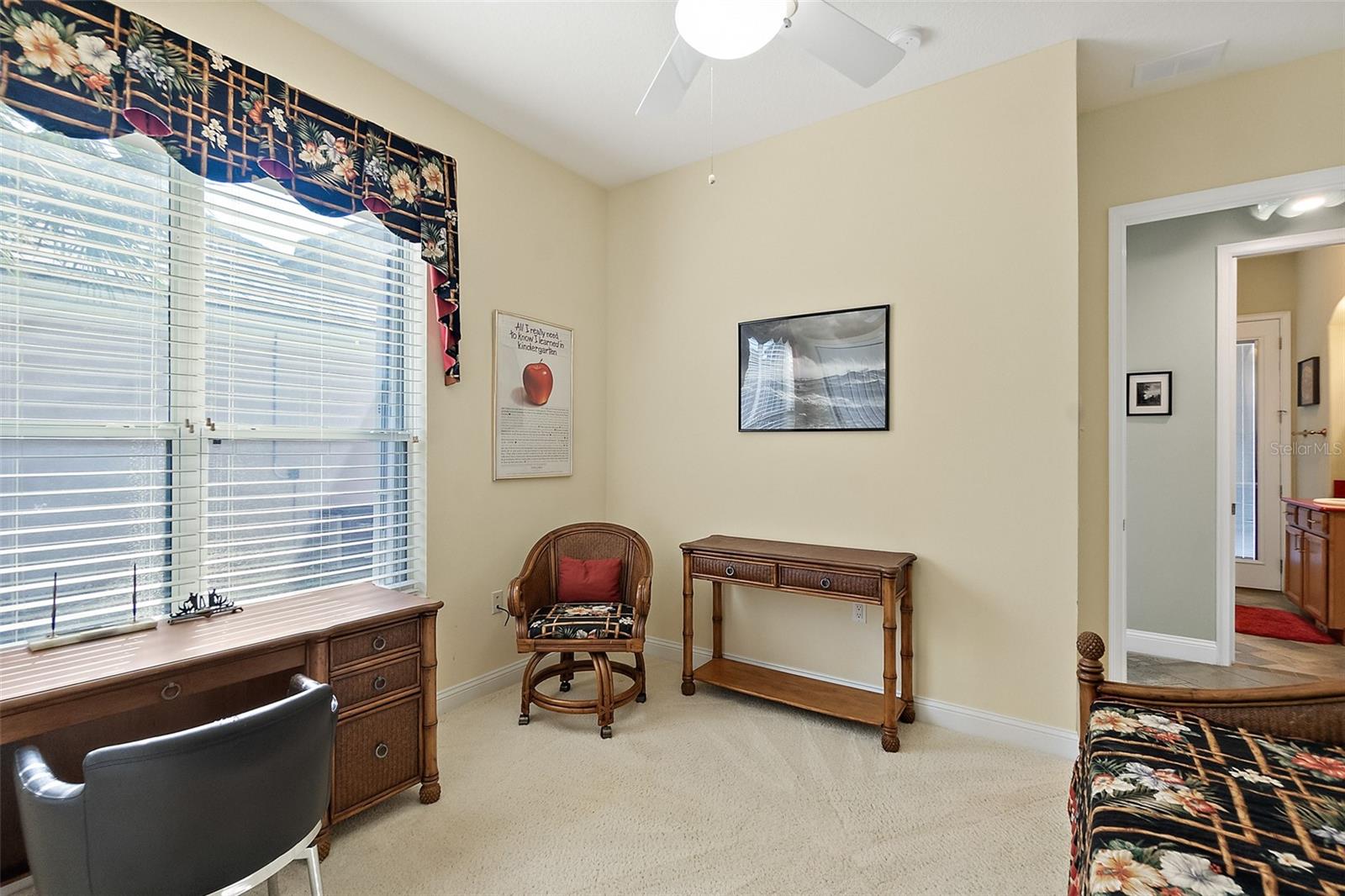 Image 22 of 83 For 75 Longview Way N