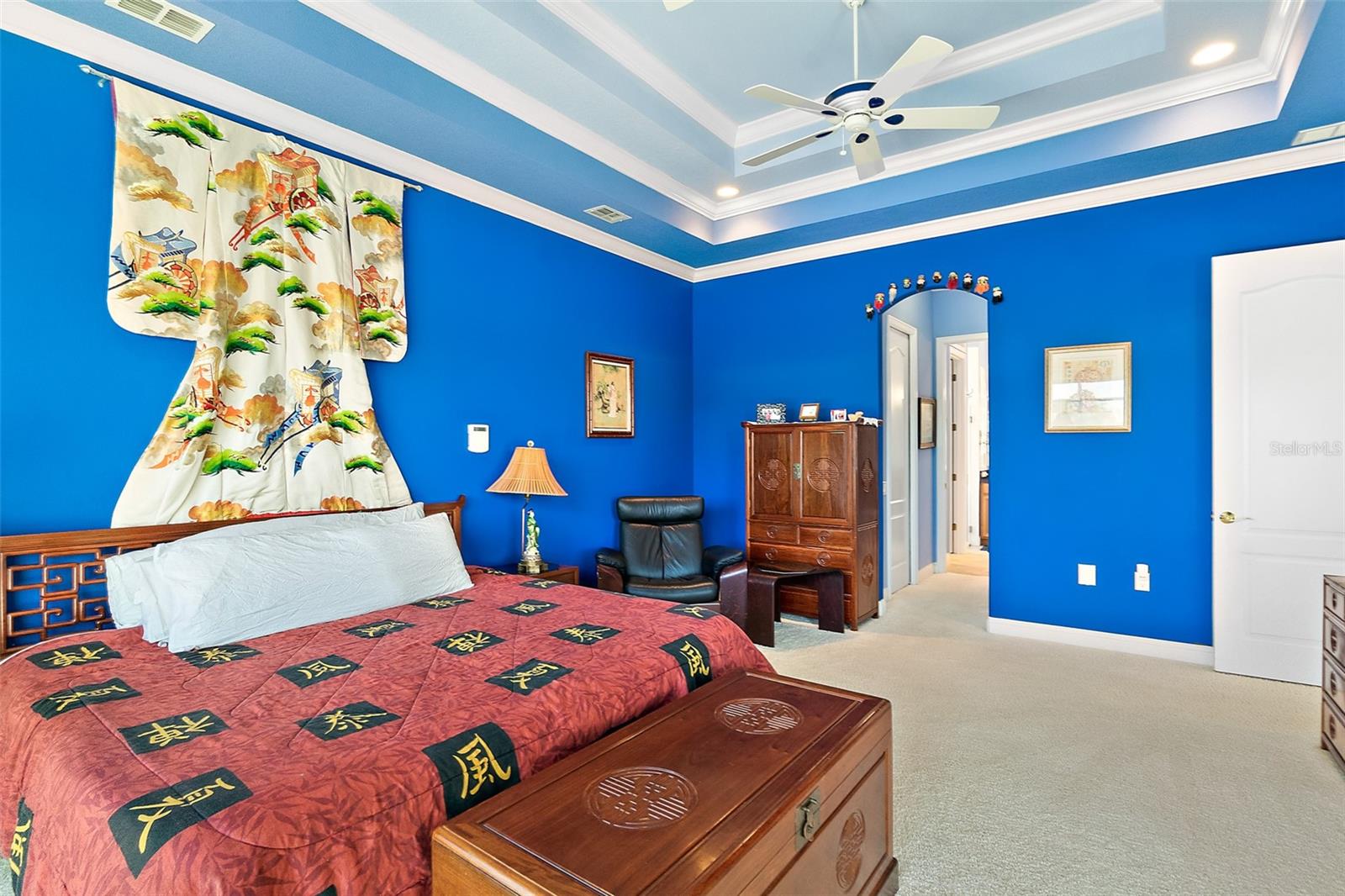 Image 28 of 83 For 75 Longview Way N