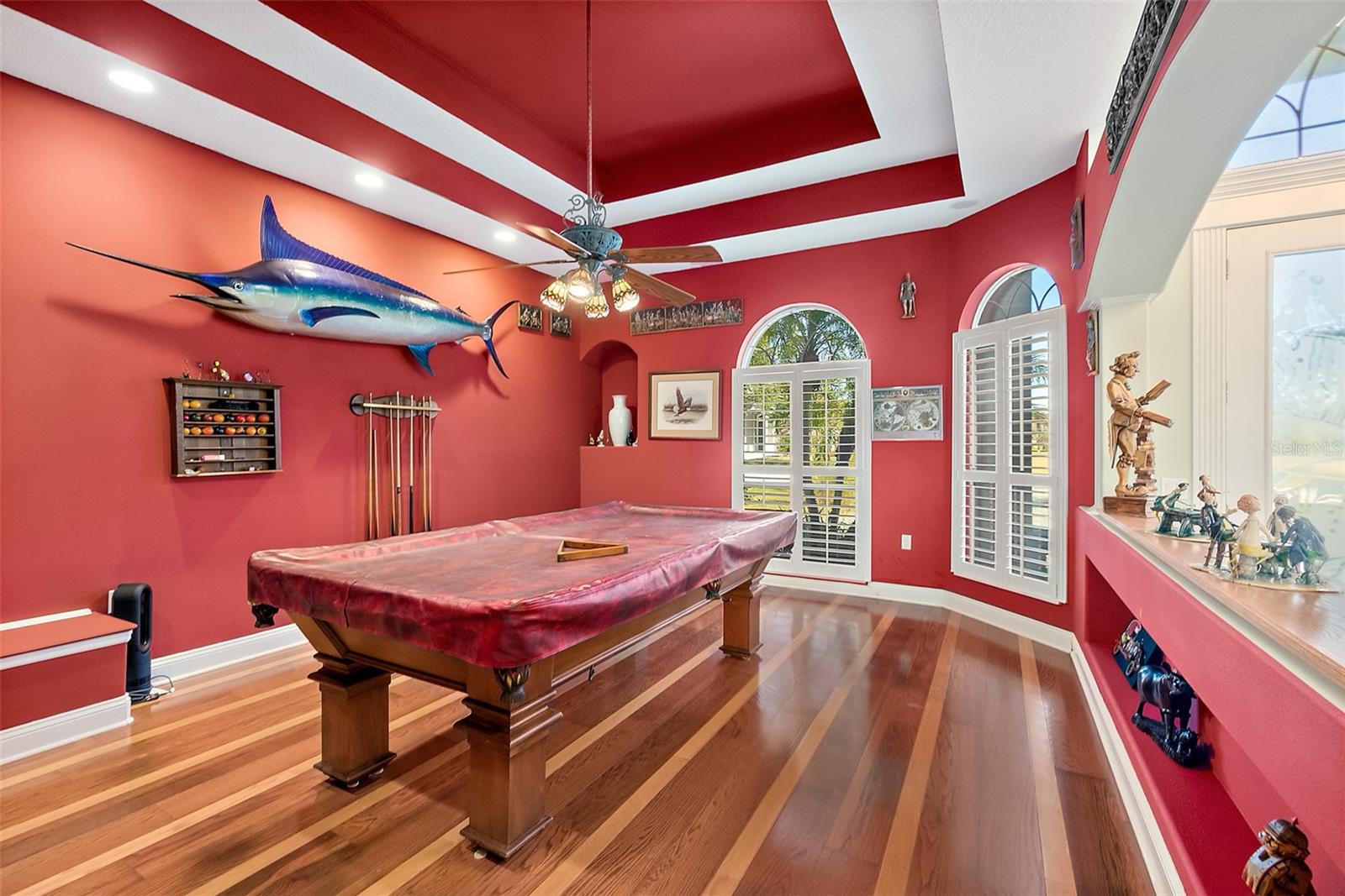 Image 29 of 83 For 75 Longview Way N