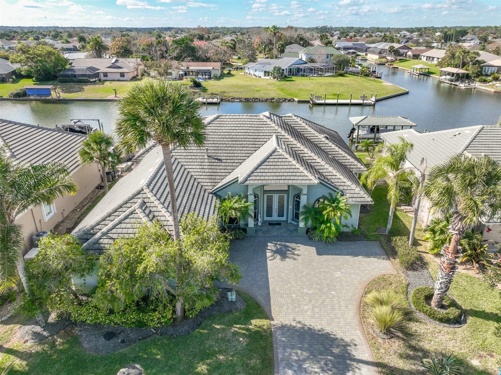 Image 3 of 83 For 75 Longview Way N